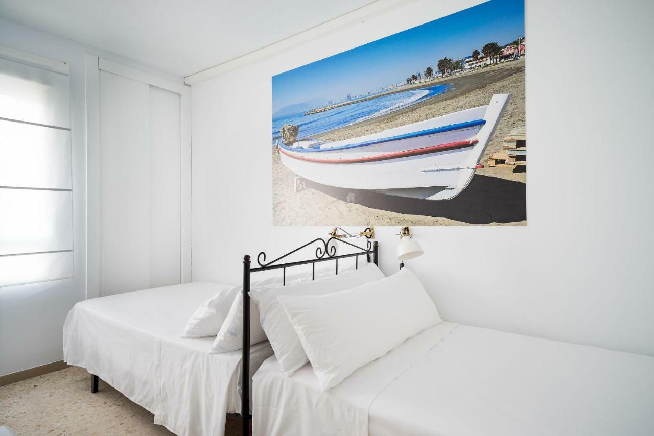 Arcos Beach Infostays - Free Parking Малага Екстер'єр фото